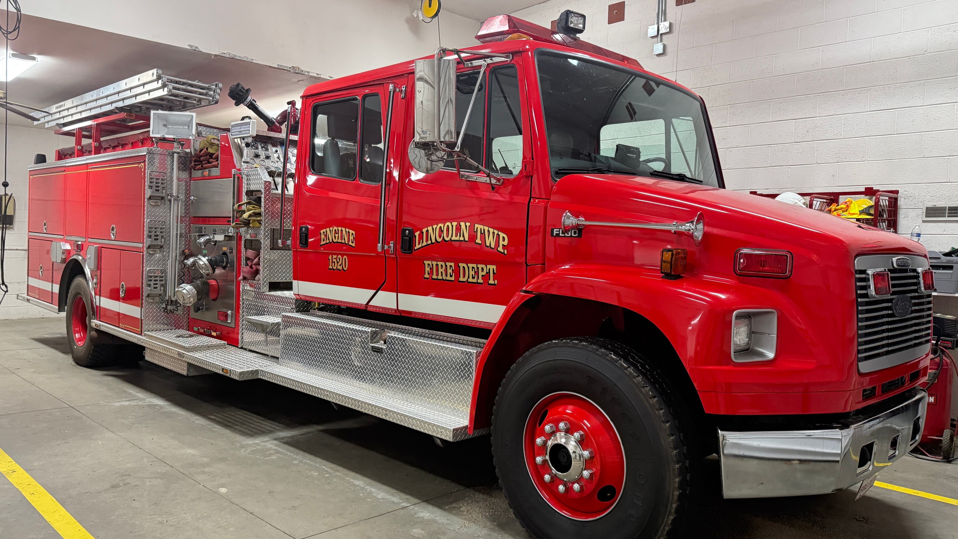 Engine 1520 Angled View